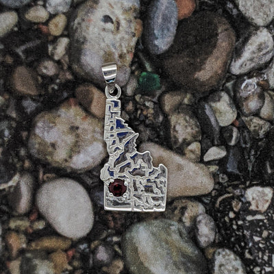 sterling silver idaho garnet pendant